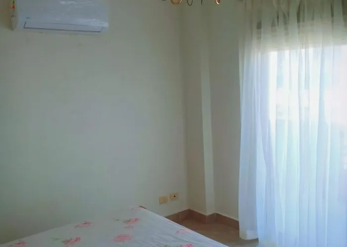 فيلة قرية تلال السخنه *